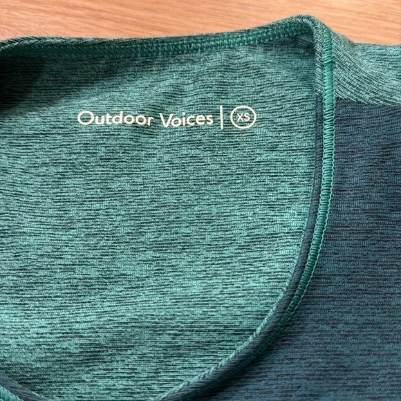 Outdoor Voices Tri-Tone Slashback Crop Top Bra - Picture 3 of 6